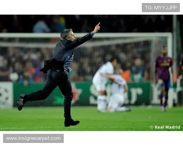 英媒曝多家豪门争抢罗马门将斯维拉尔 曼联切尔西竞争激烈